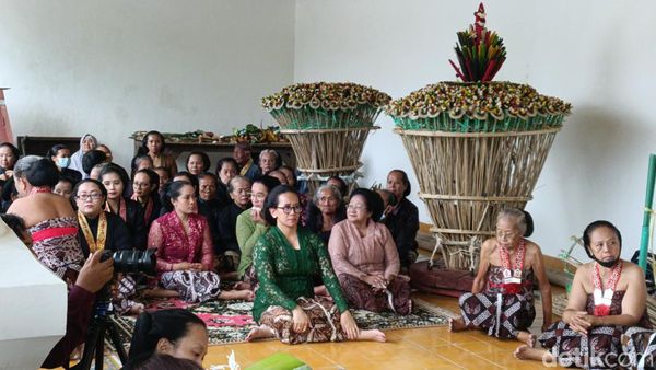 Potret Prosesi Numplak Wajik Garebeg Sawal Keraton Jogja