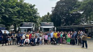 Serunya Ratusan Warga Ikut Mudik Gratis