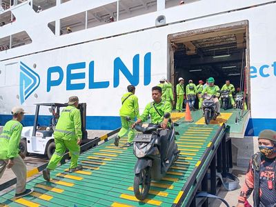 Sudah Tiba di Semarang, Pelni Turunkan 2.384 Penumpang Mudik Motor Gratis
