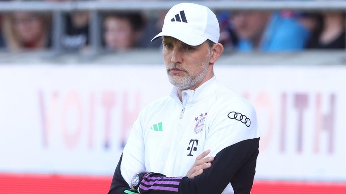 HEIDENHEIM, GERMANY - APRIL 06: Thomas Tuchel, Head Coach of FC Bayern München, looks dejected during the Bundesliga match between 1. FC Heidenheim 1846 and FC Bayern München at Voith-Arena on April 06, 2024 in Heidenheim, Germany. (Photo by Alexander Hassenstein/Getty Images) (Photo by Alexander Hassenstein/Getty Images)