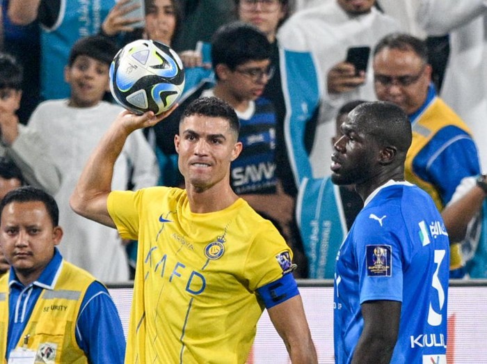 ABU DHABI, UNITED ARAB EMIRATES - APRIL 8: Cristiano Ronaldo of Al Nassr during the Saudi Super Cup Semi-Final match between Al Hilal and Al Nassr at Mohamed Bin Zayed Stadium in Abu Dhabi, United Arab Emirates on April 08, 2024. (Photo by Waleed Zein/Anadolu via Getty Images)
