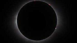 Gerhana Matahari Total 8 April 2024, Ini Potret Fenomena Uniknya!