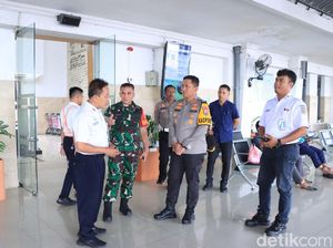 Pastikan Pemudik Aman, Kapolres Blitar Kota Cek Stasiun dan Terminal