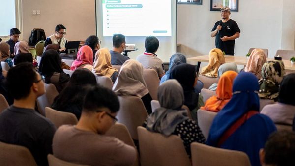 Literasi Keuangan untuk Wirausaha Muda di Jawa Timur