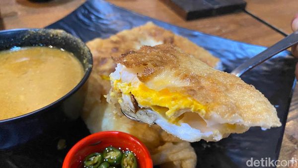 Martabak Kari yang Gurih Sedap Ini Legendaris di Palembang