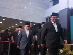 Menag Yaqut Tiba di Kemenag untuk Ikuti Sidang Isbat 1 Syawal 1445 H