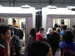 22 Ribu Pemudik Padati Stasiun di Surabaya pada H-1 Idul Fitri 1445 H