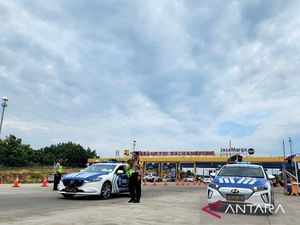 One Way Selesai, Lalin di Gerbang Tol Kalikangkung Dibuka Dua Arah One Way Selesai, Lalin di Gerbang Tol Kalikangkung Dibuka Dua Arah