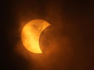 Gerhana Matahari Parsial 21 September 2025: Jam, Cara Lihat, dan Lokasinya Gerhana Matahari Parsial 21 September 2025: Jam, Cara Lihat, dan Lokasinya