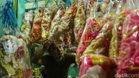 Kios Oleh-oleh Khas Cikampek Raup Cuan di Musim Mudik