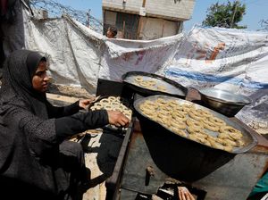 Menghadirkan Spirit Idulfitri di Kamp Pengungsian Rafah Gaza Menghadirkan Spirit Idulfitri di Kamp Pengungsian Rafah Gaza