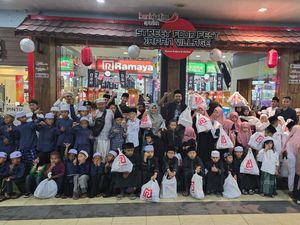 Sambut Lebaran, Sekjen PKB Ajak 100 Anak Yatim Belanja Gratis di Mall