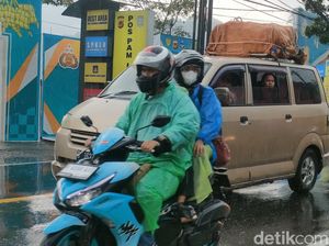 H-1 Lebaran, Limbangan Garut Diguyur Hujan