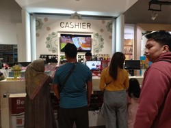 Malam Lebaran Transmart Palembang Banjir Diskon Diserbu Pengunjung