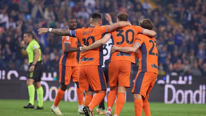 UDINE, ITALY - APRIL 08: Carlos Augusto of FC Internazionale celebrates after scoring before the goal was canceled during the Serie A TIM match between Udinese Calcio and FC Internazionale at Dacia Arena on April 08, 2024 in Udine, Italy. (Photo by Emmanuele Ciancaglini/Ciancaphoto Studio/Getty Images)