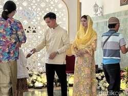 Gibran dan Selvi Open House di Loji Gandrung, Bagi-bagi THR