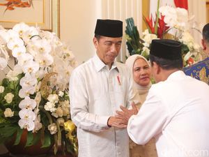 Permintaan Maaf Istana Usai Ricuh di Open House hingga Ada yang Pingsan Permintaan Maaf Istana Usai Ricuh di Open House hingga Ada yang Pingsan