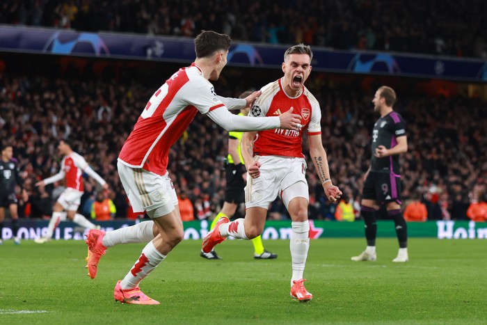 LONDON, ENGLAND - APRIL 9: Leandro Trossard of Arsenal celebrates scoring their 2nd goal during the UEFA Champions League quarter-final first leg match between Arsenal FC and FC Bayern Munchen at Emirates Stadium on April 9, 2024 in London, England.(Photo by Marc Atkins/Getty Images)