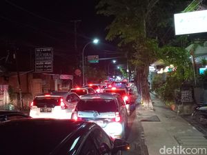 Kuta Macet Parah Saat Libur Lebaran Kuta Macet Parah Saat Libur Lebaran