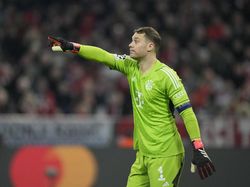 Aksi Berkelas Neuer Awali Gol Bayern