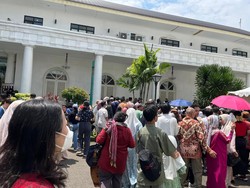 3 Orang Dibawa ke RS Saat Ricuh Open House, Istana Tanggung Pengobatan