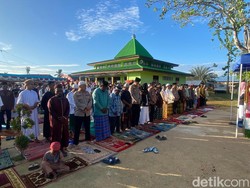 300 Jemaah Ikut Salat Id di Masjid Babul-Jannah Milik Muslim Papua di Sorong