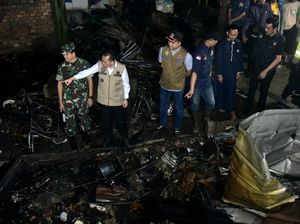 Pj Gubernur Sumsel Salurkan Bantuan untuk Korban Kebakaran Puncak Sekuning