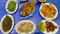 Asam Segar Pindang Patin dan Aneka Sajian Seafood Lezat di Warung Ini