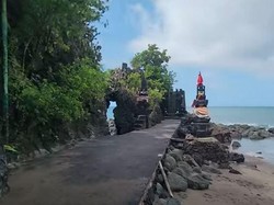Pura Batu Bolong di Lombok Barat: Daya Tarik, Tarif, Fasilitas, Rute