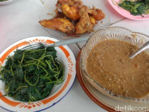 Daun Ubi Jalar Siram Sambal Asem Cocok Disantap Bareng Ketupat