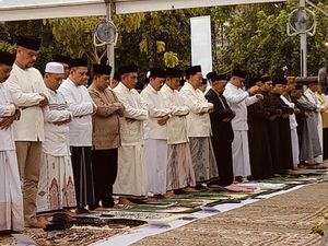 Jadwal Sholat Makassar dan Sekitarnya Hari Ini 25 Juli, Jangan Sampai Lalai! Jadwal Sholat Makassar dan Sekitarnya Hari Ini 25 Juli, Jangan Sampai Lalai!