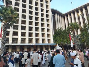 Traveler di Jakarta Bisa Salat Id di Istiqlal, Ikut Open House di Istana Merdeka Traveler di Jakarta Bisa Salat Id di Istiqlal, Ikut Open House di Istana Merdeka