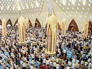 Bacaan Niat dan Tata Cara Salat Sunah Idul Fitri 1446 H Bacaan Niat dan Tata Cara Salat Sunah Idul Fitri 1446 H