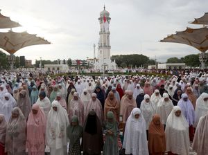 Bacaan Niat Sholat Idul Adha 2024 Sendiri dan Berjamaah dengan Tata Caranya