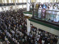 Niat dan Tata Cara Salat Idul Fitri: Berjemaah hingga Sendiri di Rumah