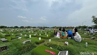 4 Doa untuk Orang Meninggal, Arab, Latin dan Artinya Lengkap