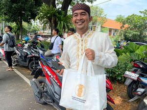 Senangnya Warga Bisa Salaman dengan Jokowi-Iriana Saat Open House di Istana Senangnya Warga Bisa Salaman dengan Jokowi-Iriana Saat Open House di Istana