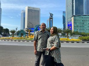 Warga Sengaja Berfoto di Bundaran HI saat Lebaran: Kapan Lagi Lengang Warga Sengaja Berfoto di Bundaran HI saat Lebaran: Kapan Lagi Lengang