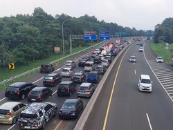Antrean Kendaraan Menuju Puncak Bogor 3 Km, Tertahan One Way Arah Jakarta