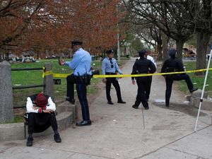 Keterangan Polisi soal Baku Tembak di Philadelphia Saat Acara Idul Fitri Keterangan Polisi soal Baku Tembak di Philadelphia Saat Acara Idul Fitri