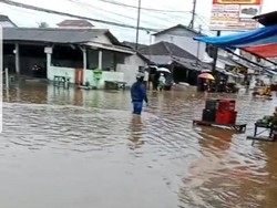 Jalur Alternatif Jember-Lumajang Terendam Banjir Setinggi 30 Cm-50 Cm