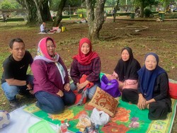 Hartati Bawa Anak-Cucu ke Ragunan, Nostalgia Kunjungan 30 Tahun Lalu