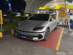 Ngecas Mobil Listrik di SPBU Shell, Lebih Murah atau Lebih Mahal? Ngecas Mobil Listrik di SPBU Shell, Lebih Murah atau Lebih Mahal?