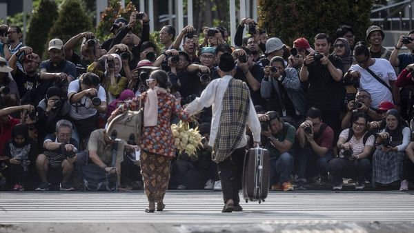 Kala Fotografer Manfaatkan Momen Sepi Jakarta