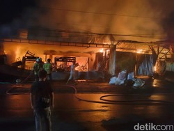 Kebakaran di Kerobokan, Bengkel dan Mebel Ludes