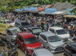 Libur Lebaran, Pantai Bagedur Banten Diserbu Ribuan Pengunjung