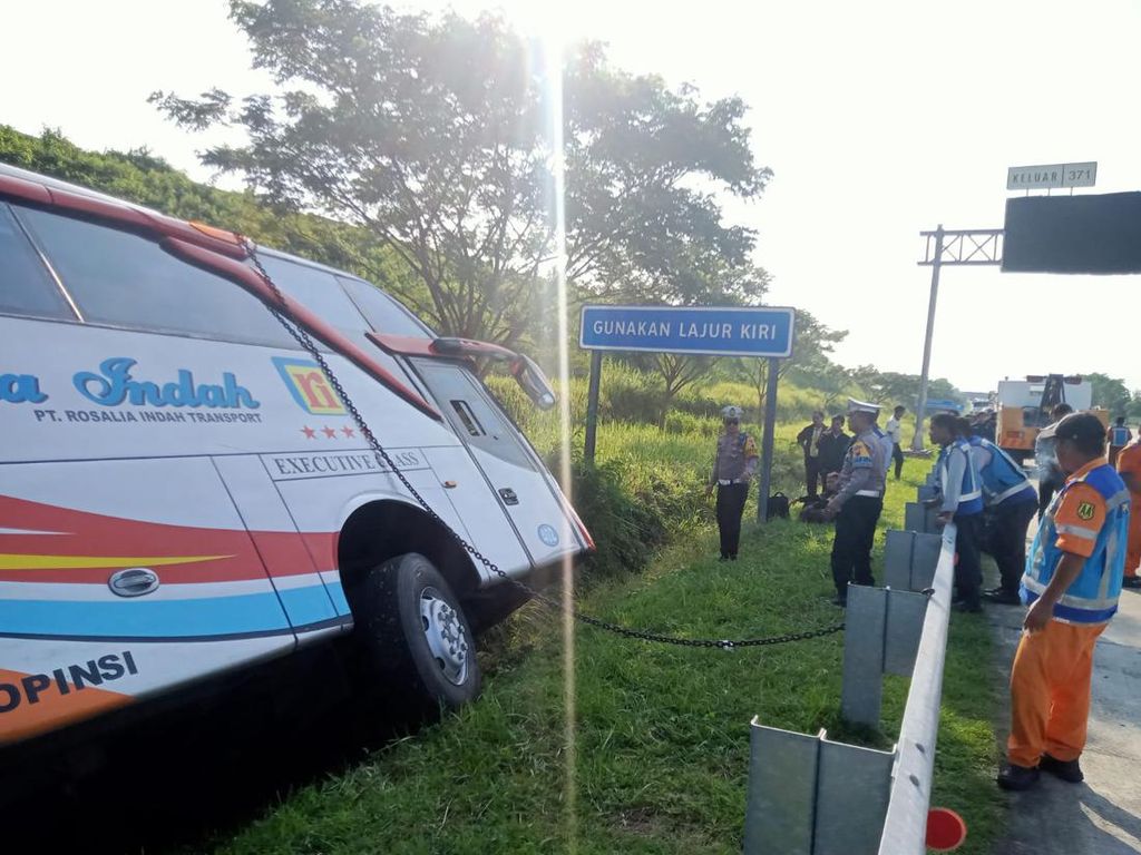 Menhub Ungkap Analisis Penyebab Kecelakaan Maut Bus Rosalia Indah