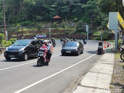 Kendaraan Mulai Ramai di Jalan Jogja-Wonosari, Perkiraan Capai 10 Ribu