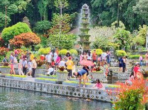 Menyoal Tarif Tiket Masuk Wisata Tirta Gangga Naik Lagi di Awal 2025 Menyoal Tarif Tiket Masuk Wisata Tirta Gangga Naik Lagi di Awal 2025