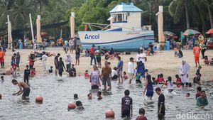 Lebaran Hari Kedua, Pantai Ancol Mulai Dipadati Pengunjung